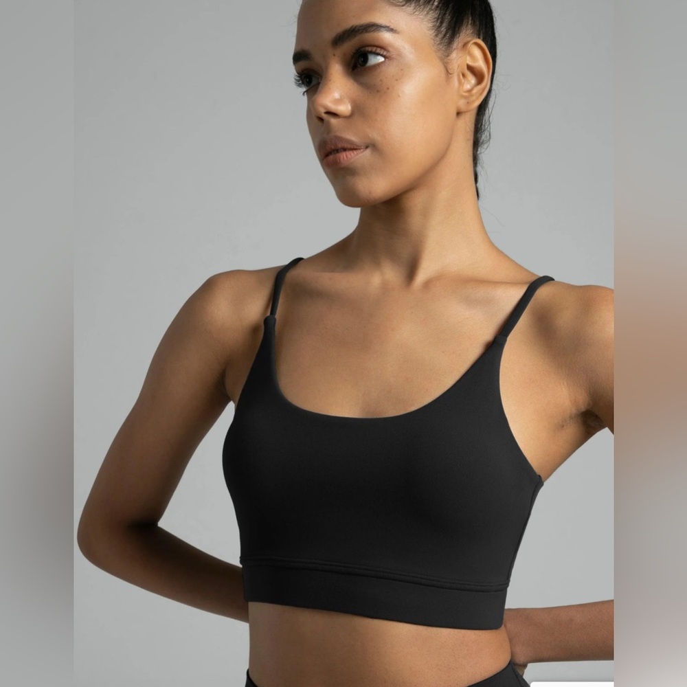 Dreamlux Strappy Sports Bra w/ Bowknot Back - Size M